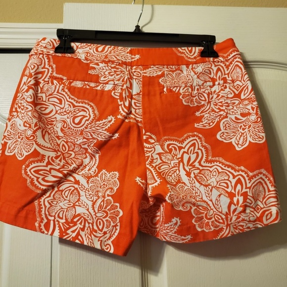 🍋🍋Kenar Orange & White Dress Shorts - Picture 2 of 4